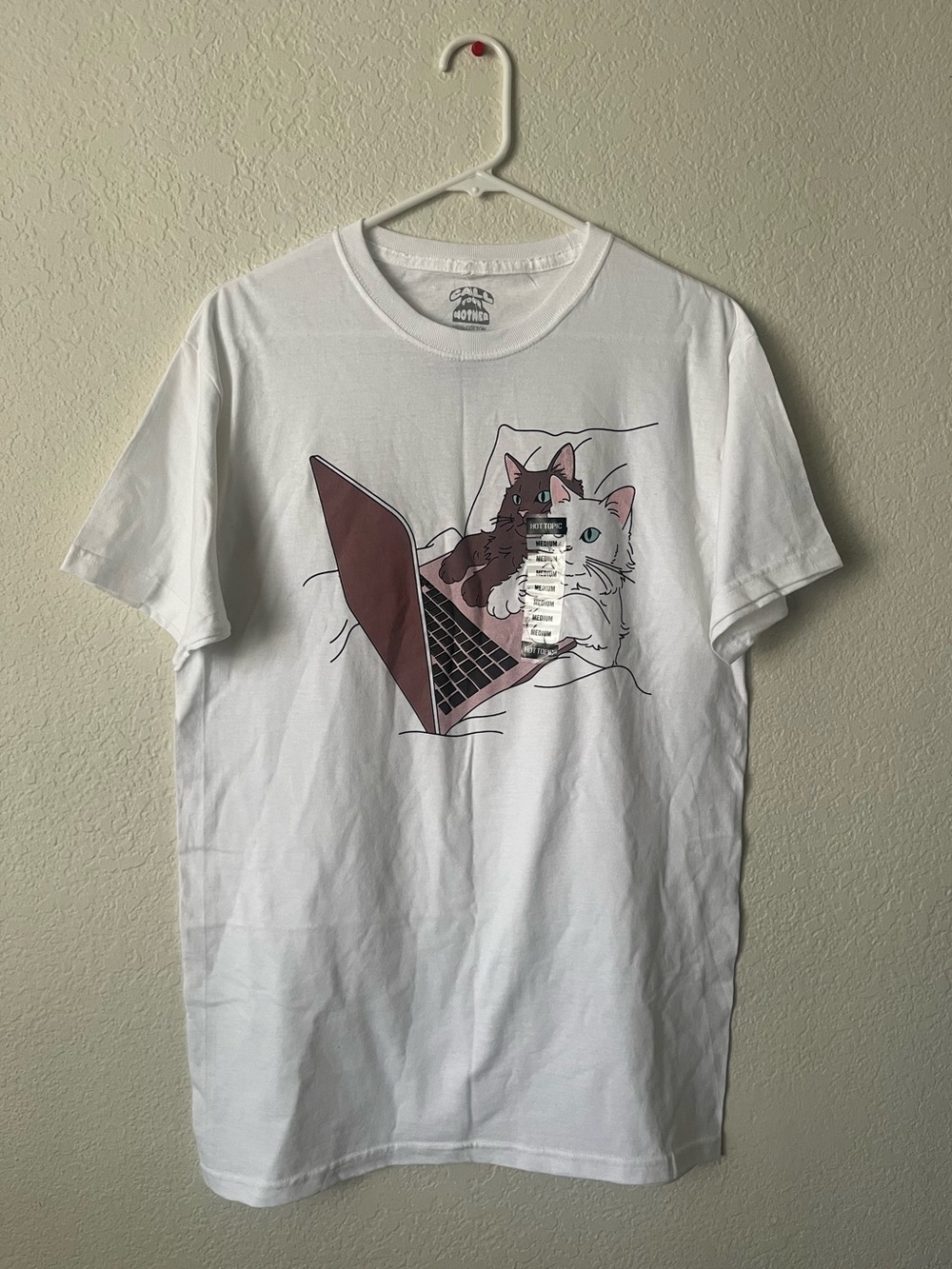 NWT Hot Topic White & Gray Cat Laptop Graphic Tee - White